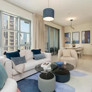  شقة Burj Khalifa Views / 5 Min Walk From Mall / Opera / Upgraded / Designer Choice / 8 People / The Location